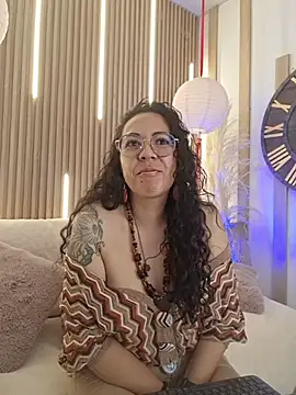 Velvet_Curly чат на живо