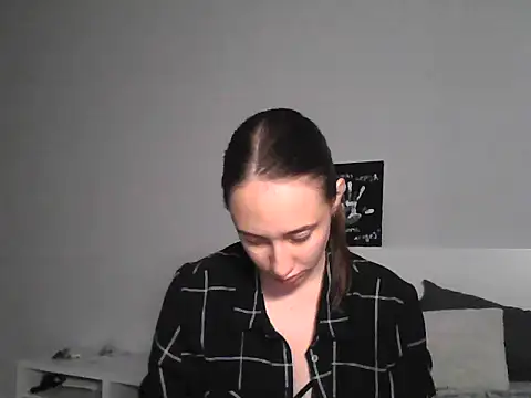 DarkMirel élő chatszobája