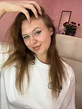 SweetLikaaa's Live Chat Room