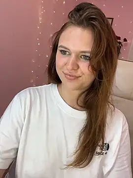 SweetLikaaa's Live Chat Room