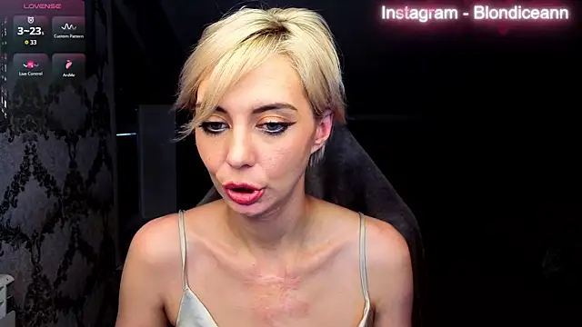 Živá chatovací místnost blonde_ice_ann