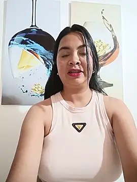Sarahpatell Adlı Modelin Canlı Sohbet Odası