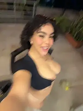 Tyra_malkovaa 现场聊天室