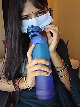 Evaa_Ji লাইভ চ্যাট রুম