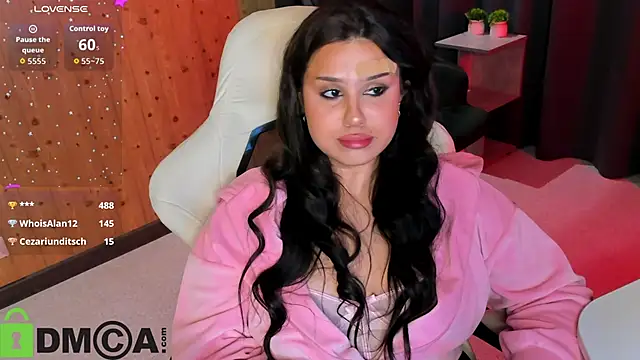 nicolewoss Live Chatraum