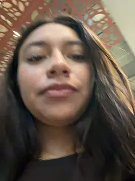 Chat soba uživo modela CocoaGigiMuse