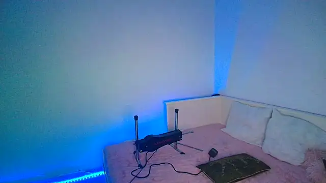 MicheyyAdam – live chatrum