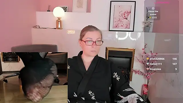 Chat soba uživo modela Alexandra_Kind