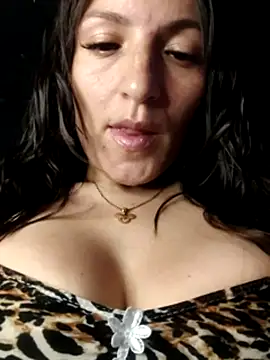 Phòng Chat Trực Tiếp tina_sussy