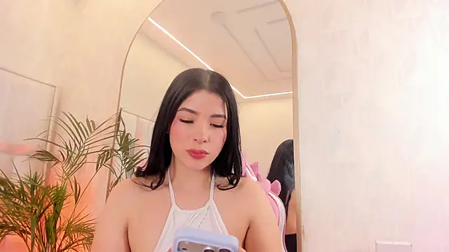imnikaa_'s Live Chat Room