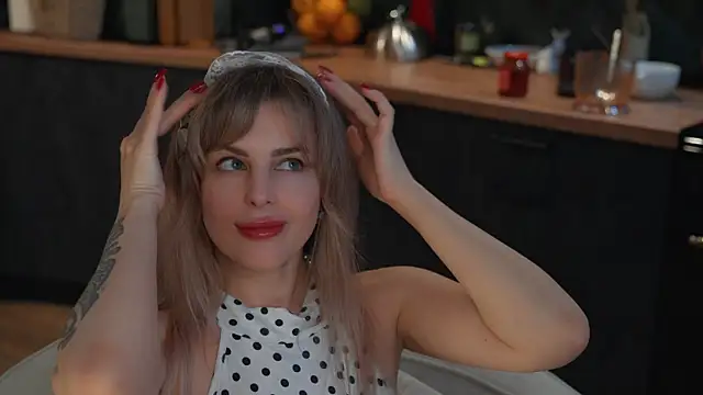 Lady--M – live chatrum