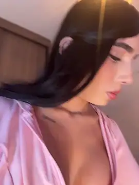 חדר צ'אט בשידור חי של milasantana_