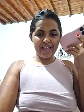 ห้องแชทสดของ Ayla_Phone