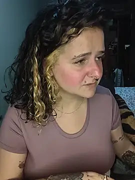 חדר צ'אט בשידור חי של _lascivious