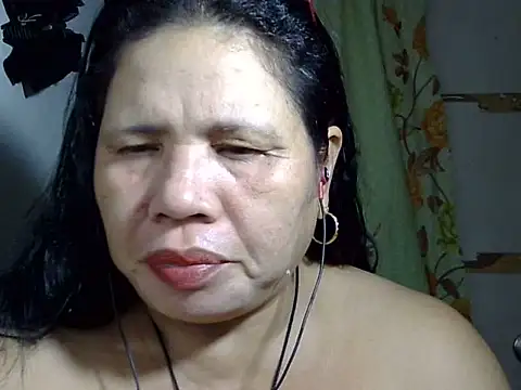 HottyCurlyPeanut Live Chatraum