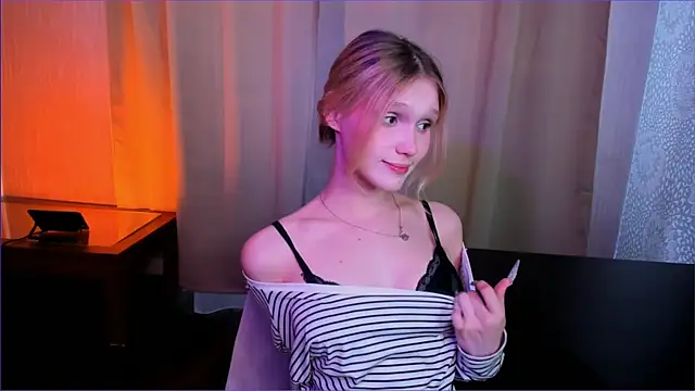 Chat ao vivo de AdelineCrash