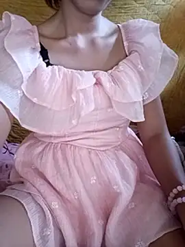Elena_Mia Adlı Modelin Canlı Sohbet Odası