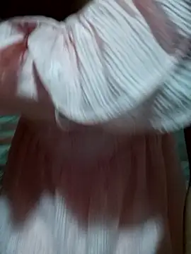 Elena_Mia Adlı Modelin Canlı Sohbet Odası