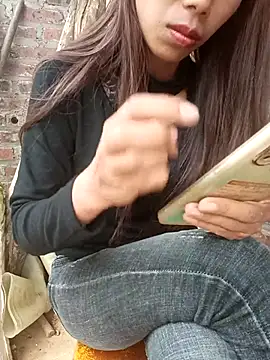 Elena_Mia Adlı Modelin Canlı Sohbet Odası