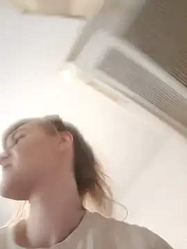 AnnieNetのライブチャットルーム