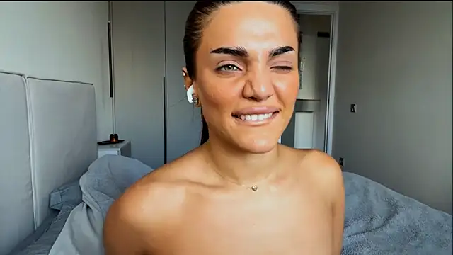 MelindaReny's Live Chat Room