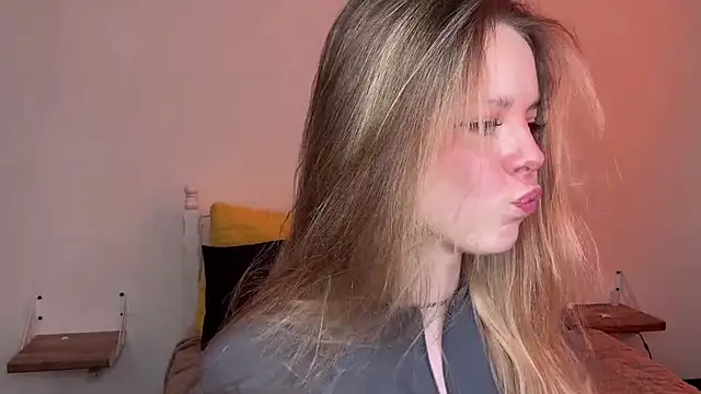 Živá chatovací místnost Catrinee
