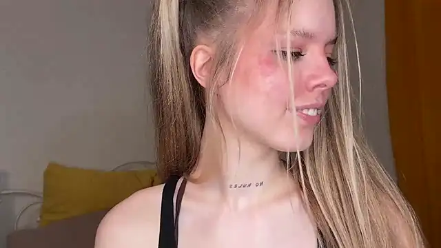 Catrinee Live Chatraum