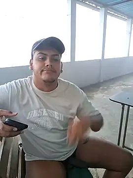 Saul_88's Live Chat Room