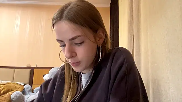 selianderol Adlı Modelin Canlı Sohbet Odası