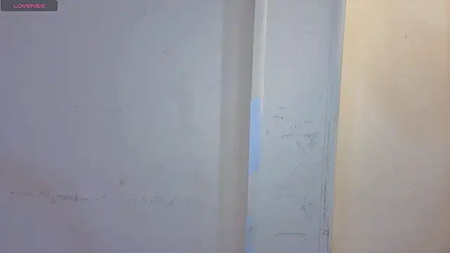 חדר צ'אט בשידור חי של Angel_Medussa