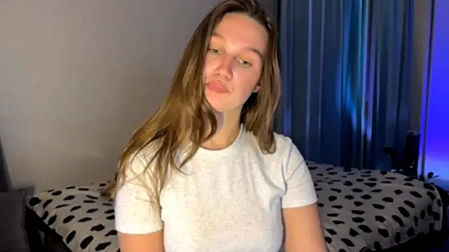 secretnaya_girl's Live Chat Room