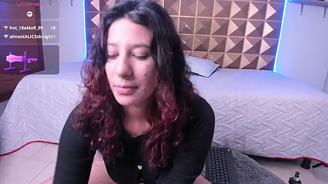 Naughty_Kat_'s Live Chat Room