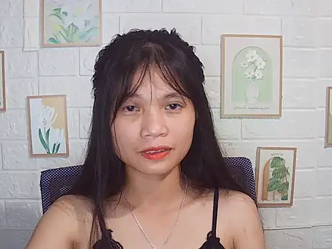 -Lucie-e 실시간 채팅방