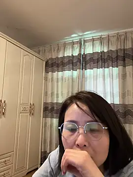 חדר צ'אט בשידור חי של lisha521