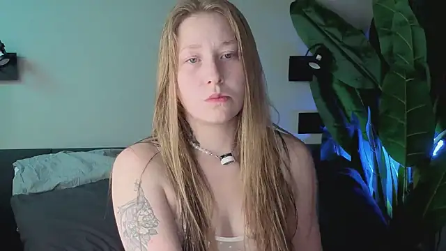 חדר צ'אט בשידור חי של ShowmeYourfetish