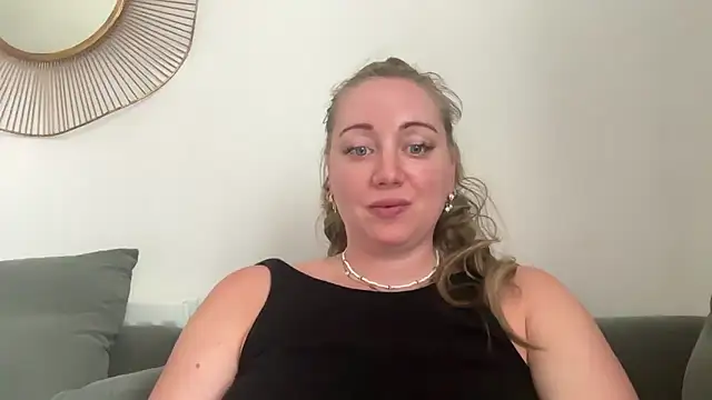 غرفة دردشة arielsweetieee المباشرة