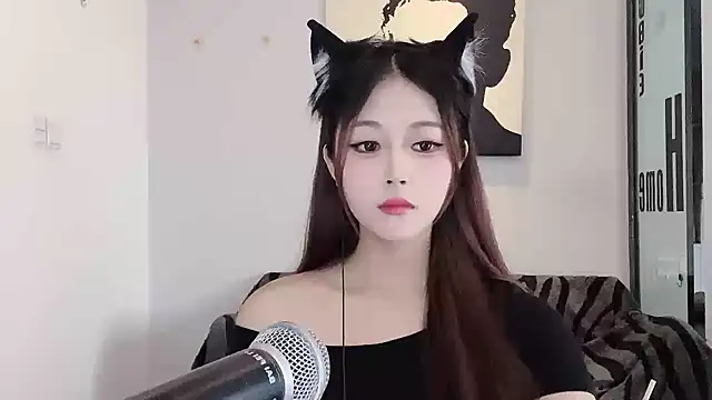 Chatroom en direct de KiKi-011