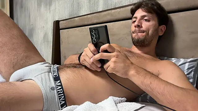 italianass94 Show di sesso, in cam, in diretta