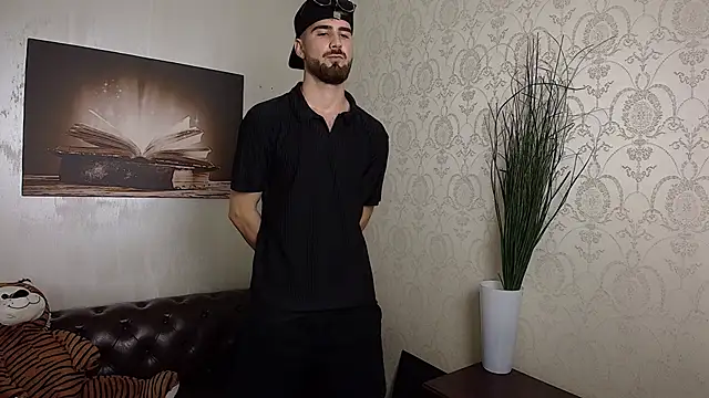 KyloEast Show di sesso, in cam, in diretta
