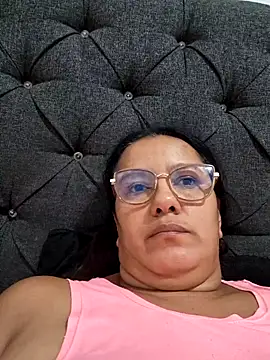 Samanta-42 Live Chatrum
