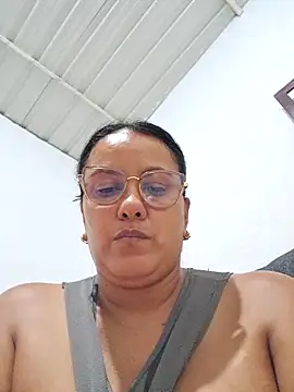 Samanta-42 Live Chatraum