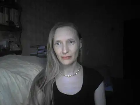 LunaBelle8 Live Chatraum