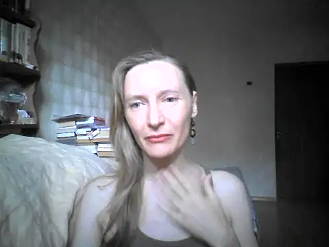 Pokój czatu na żywo – LunaBelle8