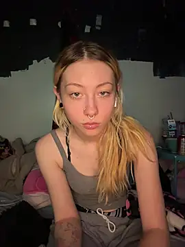 Spoilmedaddy732 Adlı Modelin Canlı Sohbet Odası