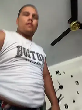 Patricio_02 Adlı Modelin Canlı Sohbet Odası