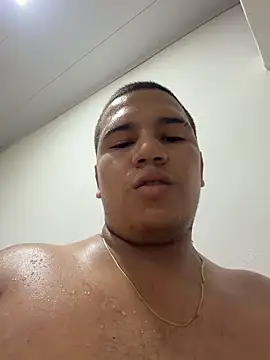 Patricio_02 Adlı Modelin Canlı Seks Kamerası Şovu