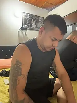 Patricio_02 Adlı Modelin Canlı Seks Kamerası Şovu
