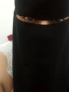 Youmy_love26 Adlı Modelin Canlı Sohbet Odası
