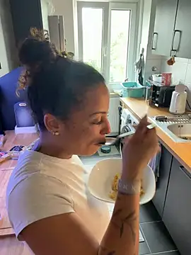 Chat ao vivo de SweetPetiteNoir