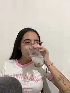 Phòng Chat Trực Tiếp Abby_Coper1